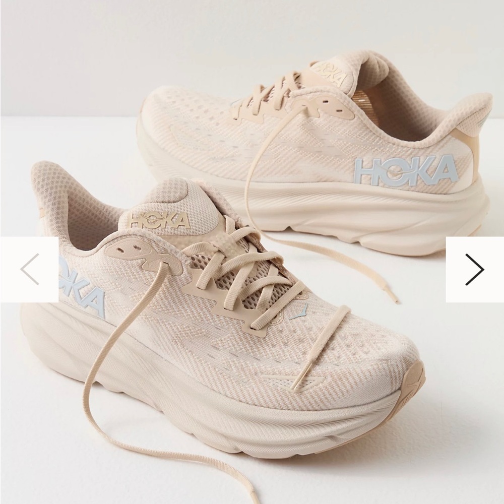 Hoka Clifton 9 sneakers in Eggnog